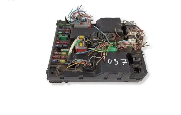 Citroen C5 Fuse module 9651196880A 9651197580A