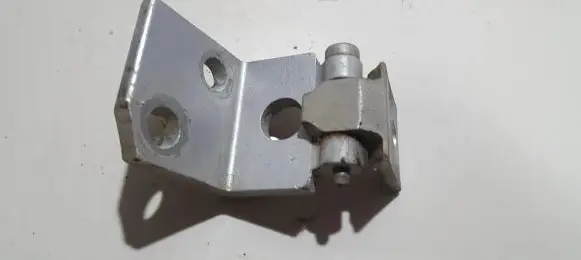 Citroen Xsara Rear door lower hinge