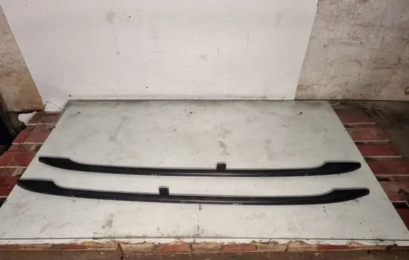 Volkswagen PASSAT B7 Roof bar rail CAD3C9860025