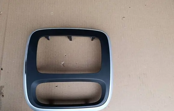 Fiat Talento Radio/GPS head unit trim 682604581R 80089886