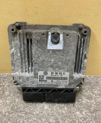 Volkswagen PASSAT B6 Engine control unit/module 06F906056GC 0261S02253 1039S13619