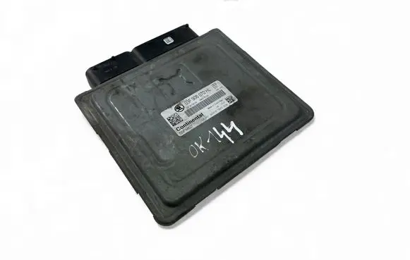 Skoda Fabia Mk2 (5J) Engine control unit/module ECU 03F906070HL