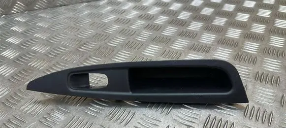 Nissan Qashqai Rear door window switch trim 829614EA0AX