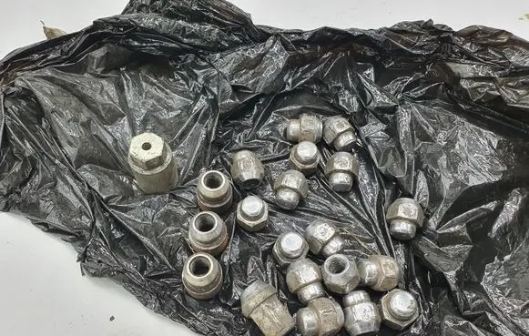 Mazda 5 Nuts/bolts NOCODE