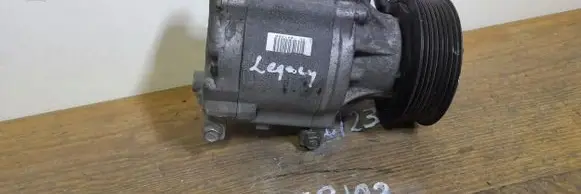 Subaru Legacy Windscreen/windshield washer pump MIA10452