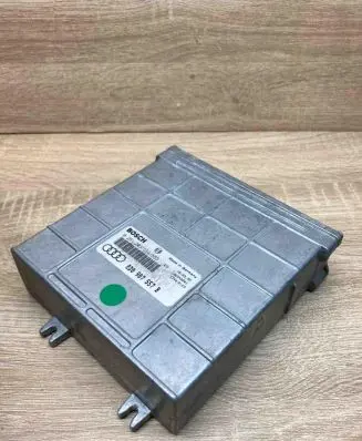 Audi A4 S4 B5 8D Engine control unit/module ECU 8D0907557B 0261203554