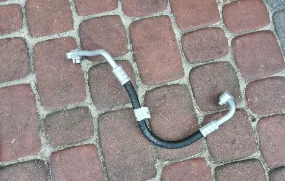 Toyota Supra A90 Air conditioning (A/C) pipe/hose 9398899
