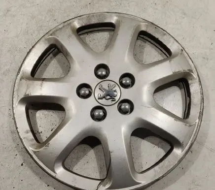 Renault Megane II R16 wheel hub/cap/trim 9661687480