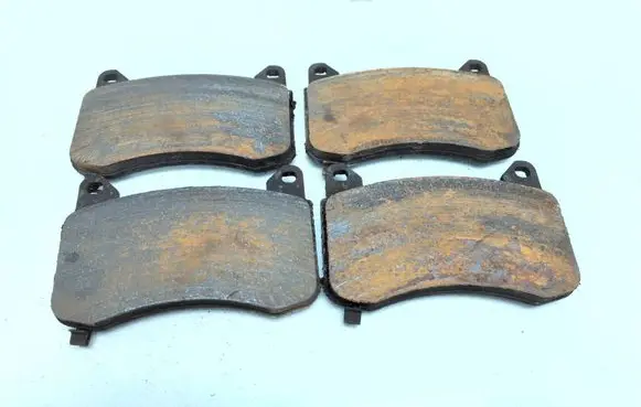 Tesla Model 3 Brake pads (front) 