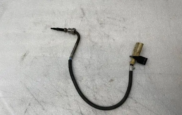 Volkswagen Touareg III Exhaust gas temperature sensor 059906088