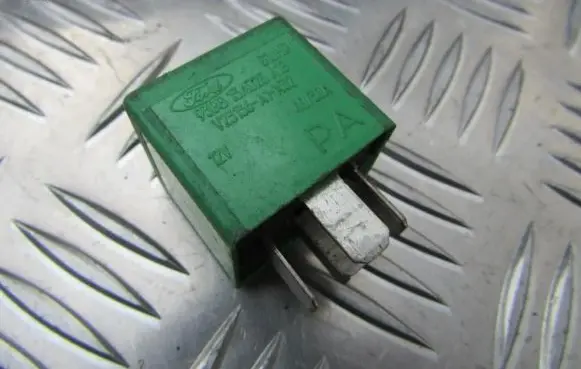 Ford Mondeo MK I Other relay 93BG13A025A1B V23136A1X32