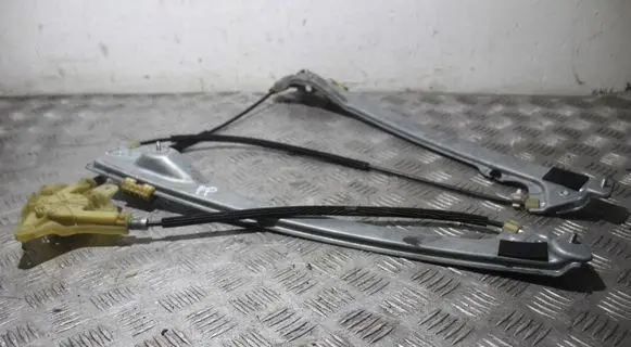 Renault Laguna III Front window lifting mechanism without motor