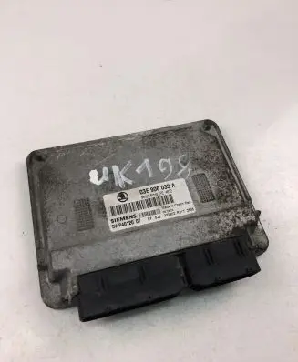 Skoda Fabia Mk1 (6Y) Engine control unit/module ECU 03E906033A