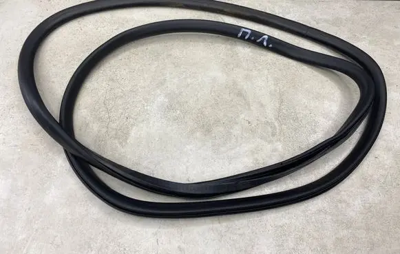 Audi A4 S4 B6 8E 8H Front door rubber seal 