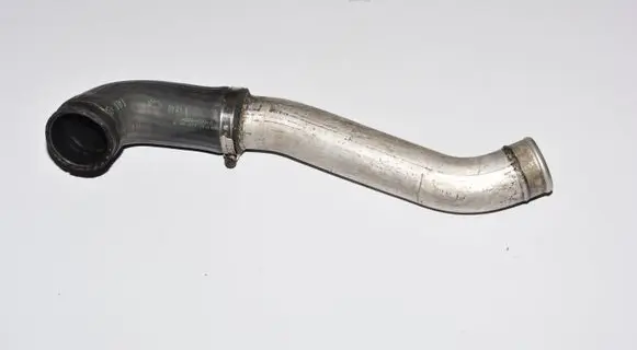 BMW 5 E39 Intercooler hose/pipe 2247967