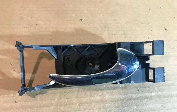 Jaguar XJ X308 Rear door interior handle R30213