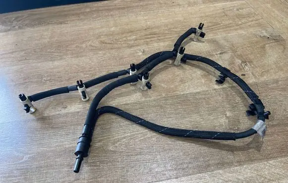 Land Rover Range Rover Sport L494 Fuel return line/hose 9X2Q9K022BE 0445130039