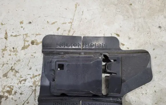 Mercedes-Benz CLS W257 Blind spot radar bracket 25541