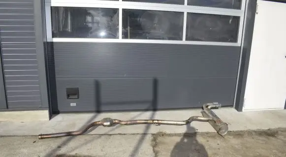 Muffler/silencer