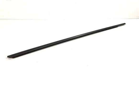 Honda HR-V Front door glass trim molding 
