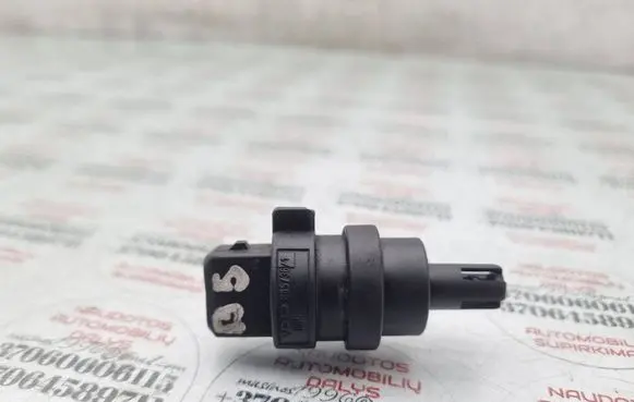 Volkswagen PASSAT B6 Intake air temperature sensor 028906081