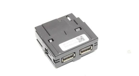 Volkswagen Golf VII USB socket connector 5Q0035726L