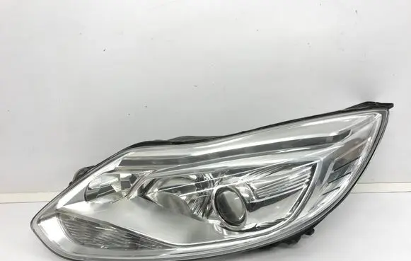 Ford Focus Headlight/headlamp BM51-13D155-AE