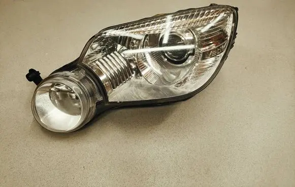 Skoda Yeti (5L) Headlight/headlamp 5L1941015B 030124828100