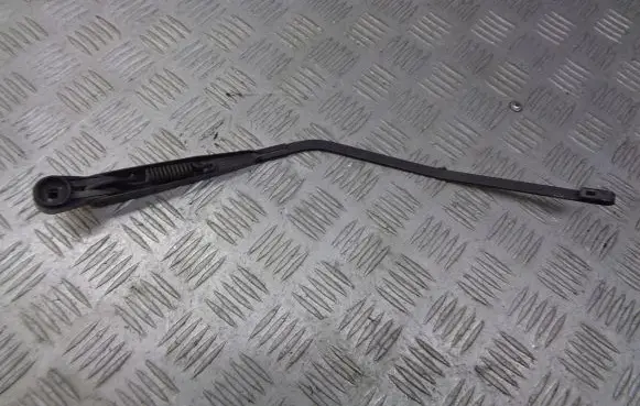 Toyota Yaris Verso Rear wiper blade arm
