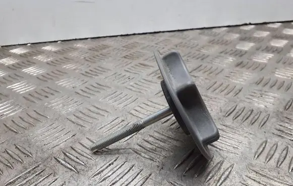 Nissan Qashqai Spare wheel bolt 