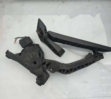 Hyundai i30 Accelerator throttle pedal 32700XXXXX