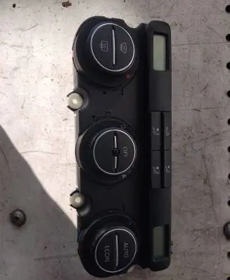 Volkswagen Golf V Climate control unit