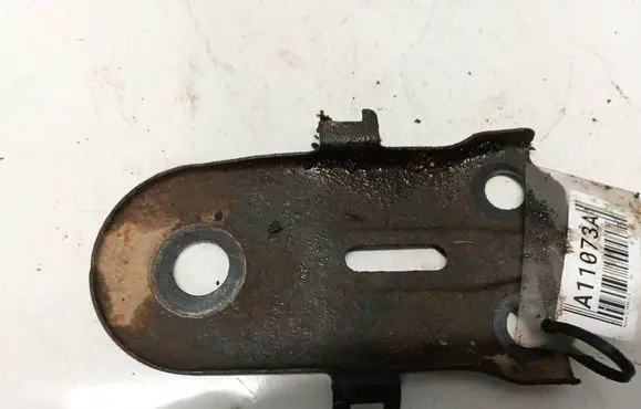 Mazda 3 I Engine mounting bracket 