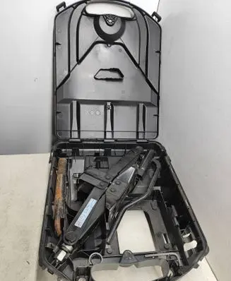 Renault Trafic III (X82) Tool set 93459486 995503932R