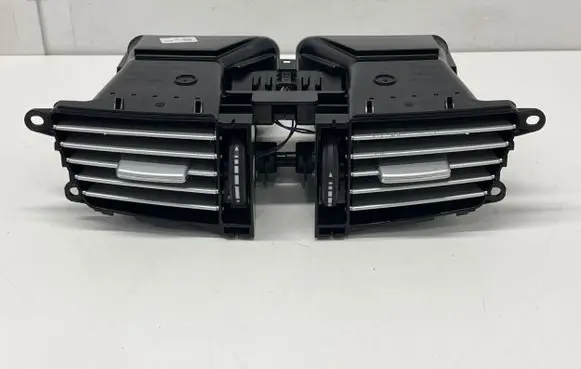 Mercedes-Benz E W212 Dash center air vent grill A2128302854 06825001