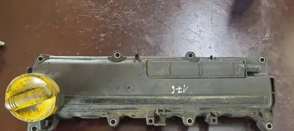 Renault Megane III Rocker cam cover 8200608952 F02802