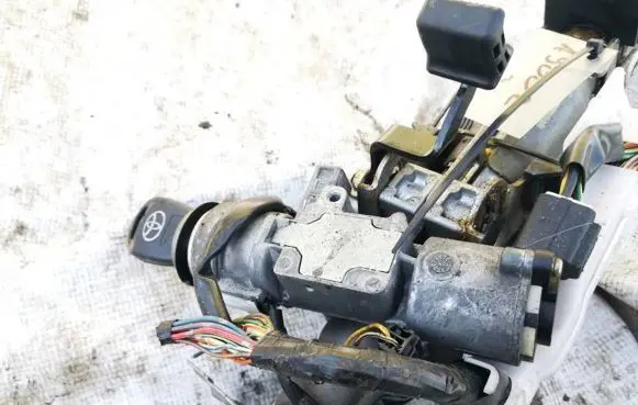Toyota Avensis T250 Ignition lock