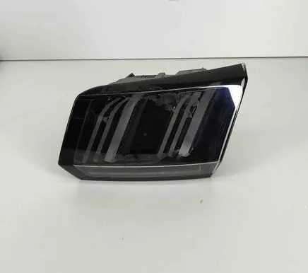 Peugeot 3008 II Tailgate rear/tail lights 82150201 9836231380