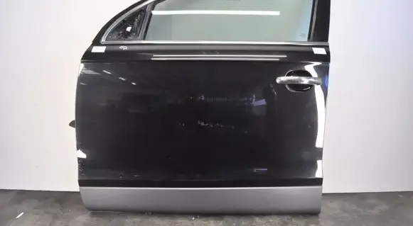 Audi Q7 4L Front door 