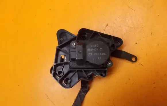 Fiat Croma A/C air flow flap actuator/motor 985100V
