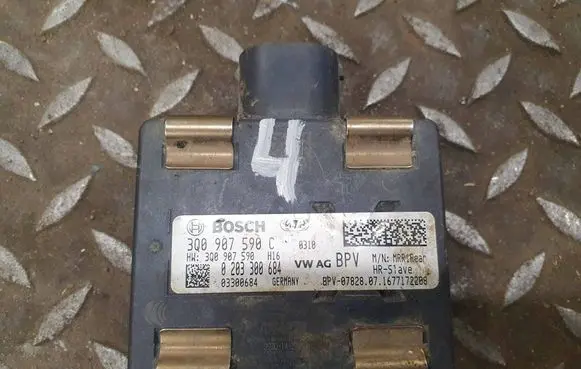 Audi A3 S3 8V Distronic sensor radar 3Q0907590C 0203300684