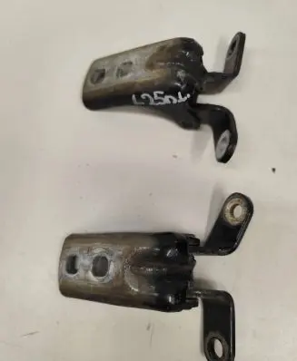 Opel Astra J Front door upper hinge