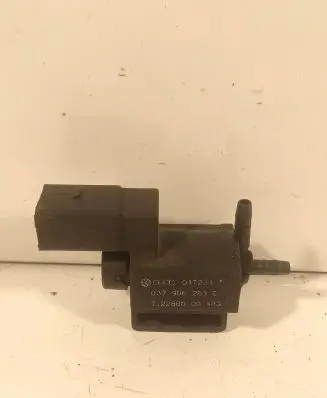 Volkswagen Golf IV Turbo solenoid valve 037906283C 01T221 72288000