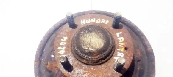 Rear wheel hub