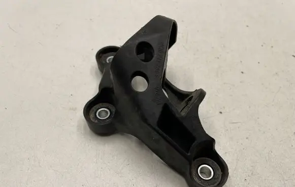 Seat Ibiza IV (6J,6P) Gear shift cable bracket 6Q0711789F