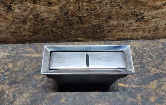 Rolls-Royce Silver Shadow Ashtray (front) 