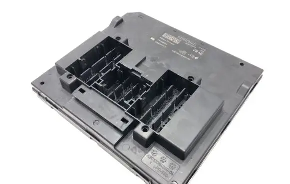 Skoda Superb B8 (3V) Central body control module 5Q0937084CL