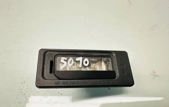 Volkswagen Jetta VI Number plate light 3AF943021A