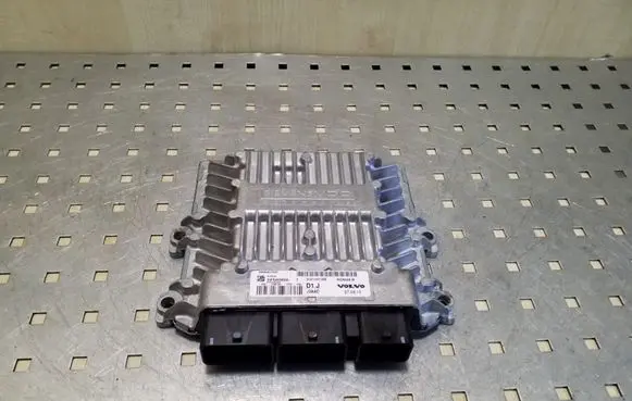 Volvo V50 Engine control unit/module 31211071AA 5WS40562A