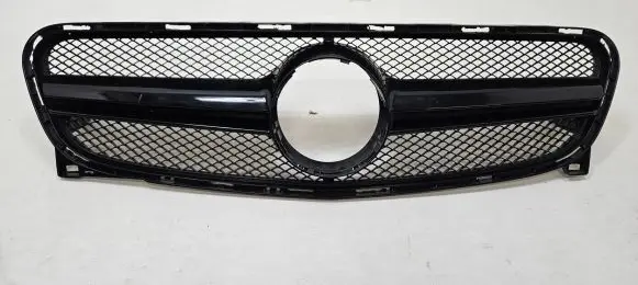 Mercedes-Benz GLA W156 Front bumper upper radiator grill A1568800760